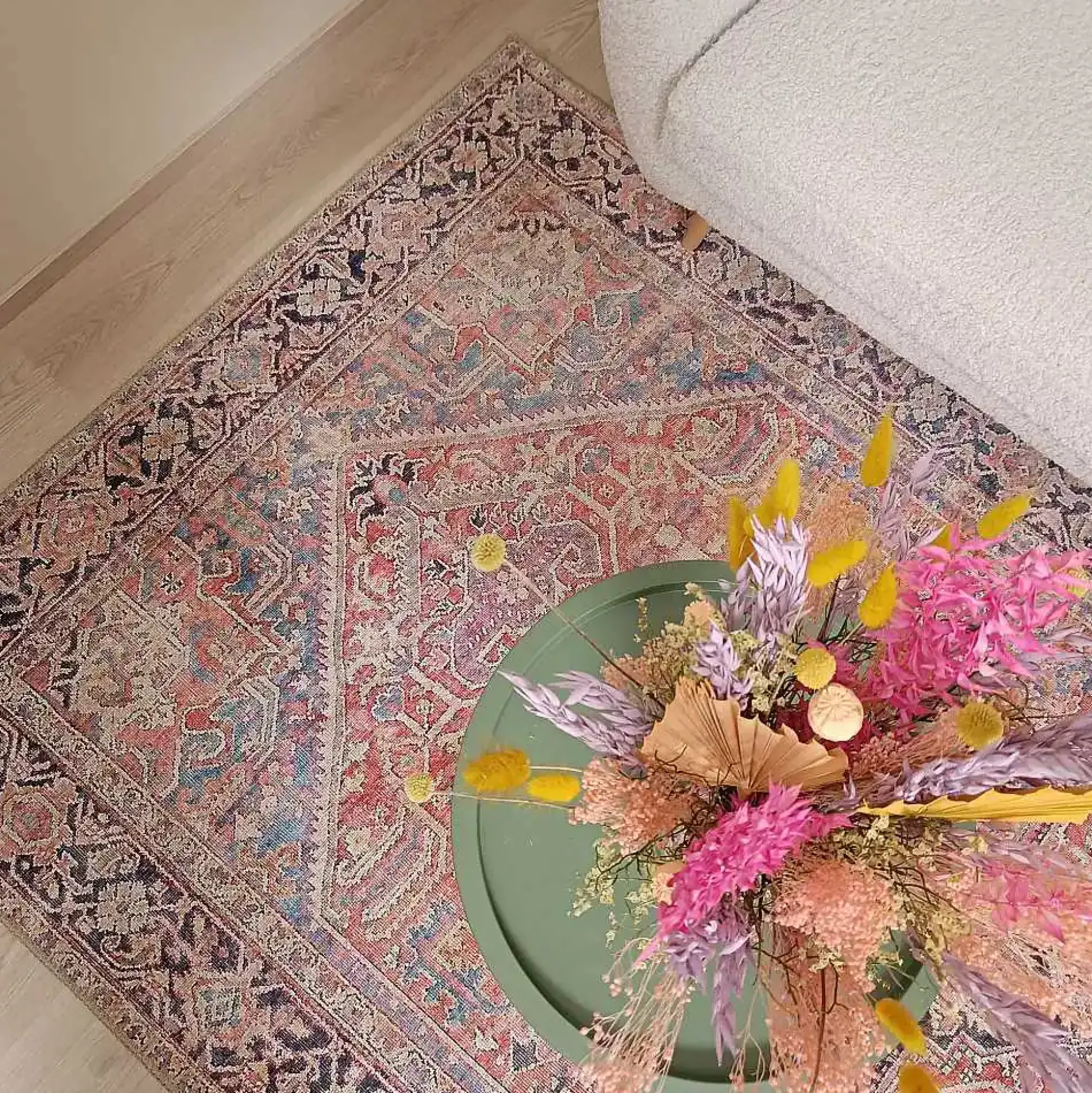 Aida (matto 133x190 cm punainen)