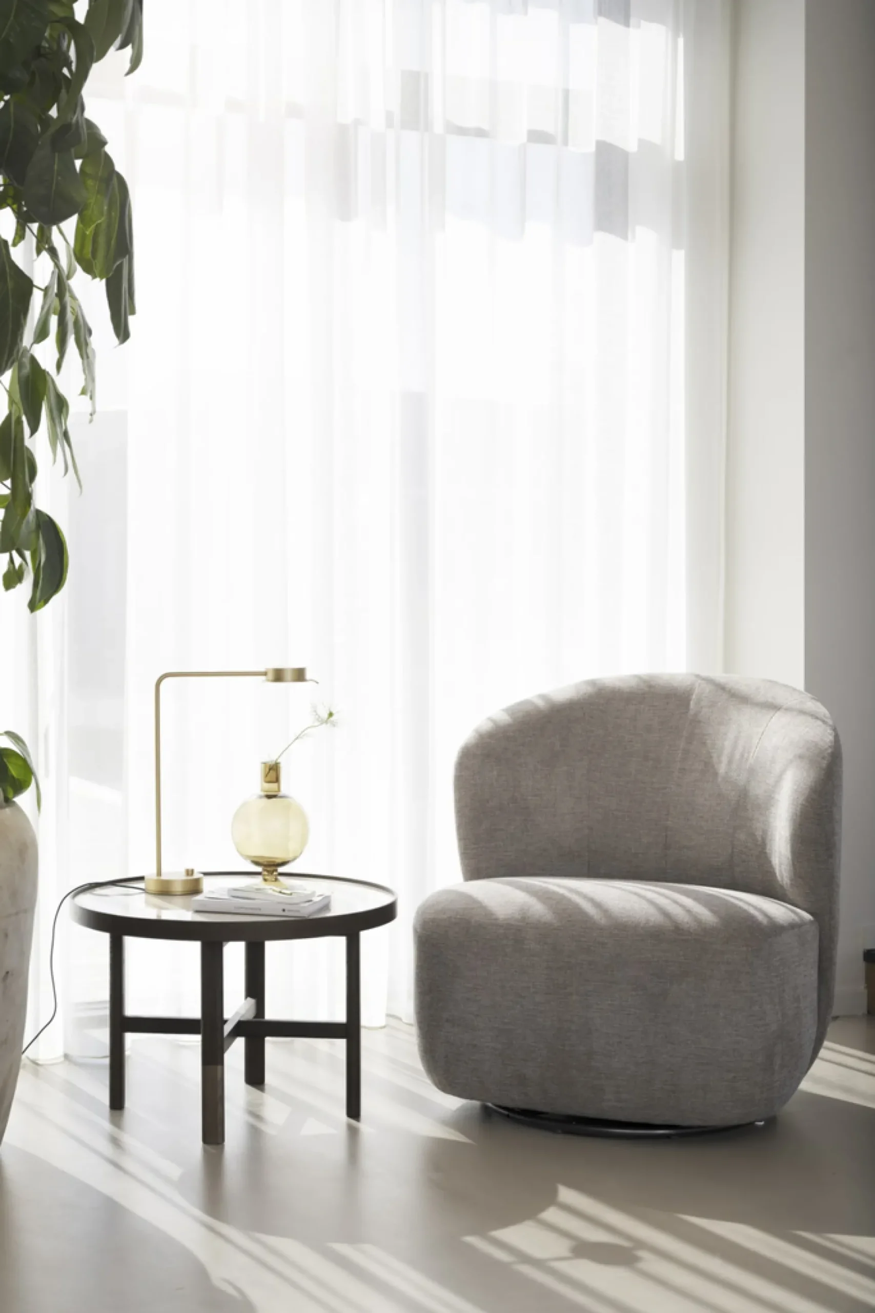 Marsden (sohvapöytä pyöreä 60 beige keramiikka/ruskea tammi)