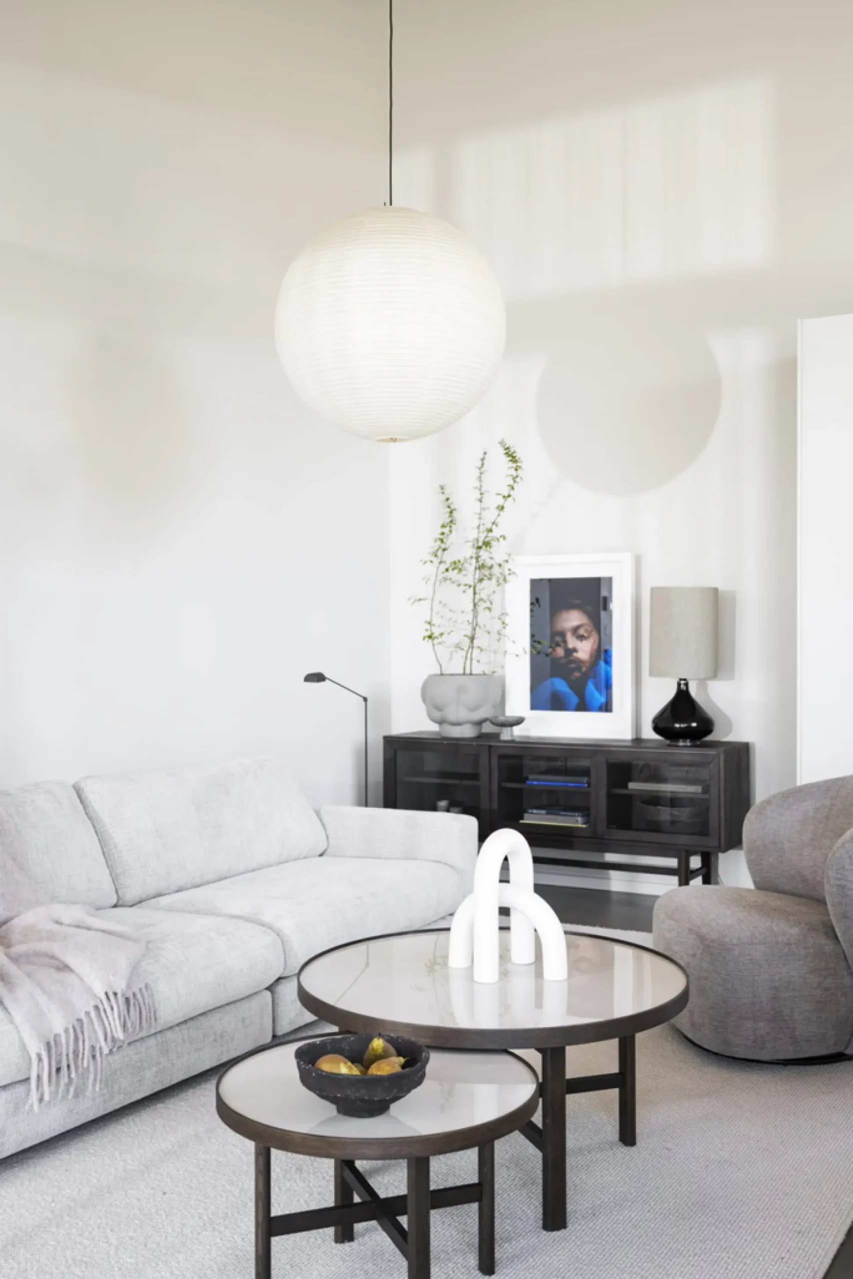 Marsden (sohvapöytä pyöreä 60 beige keramiikka/ruskea tammi)