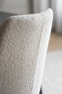 Sierra (ruokatuoli beige boucle kangas/musta metalli jalat)